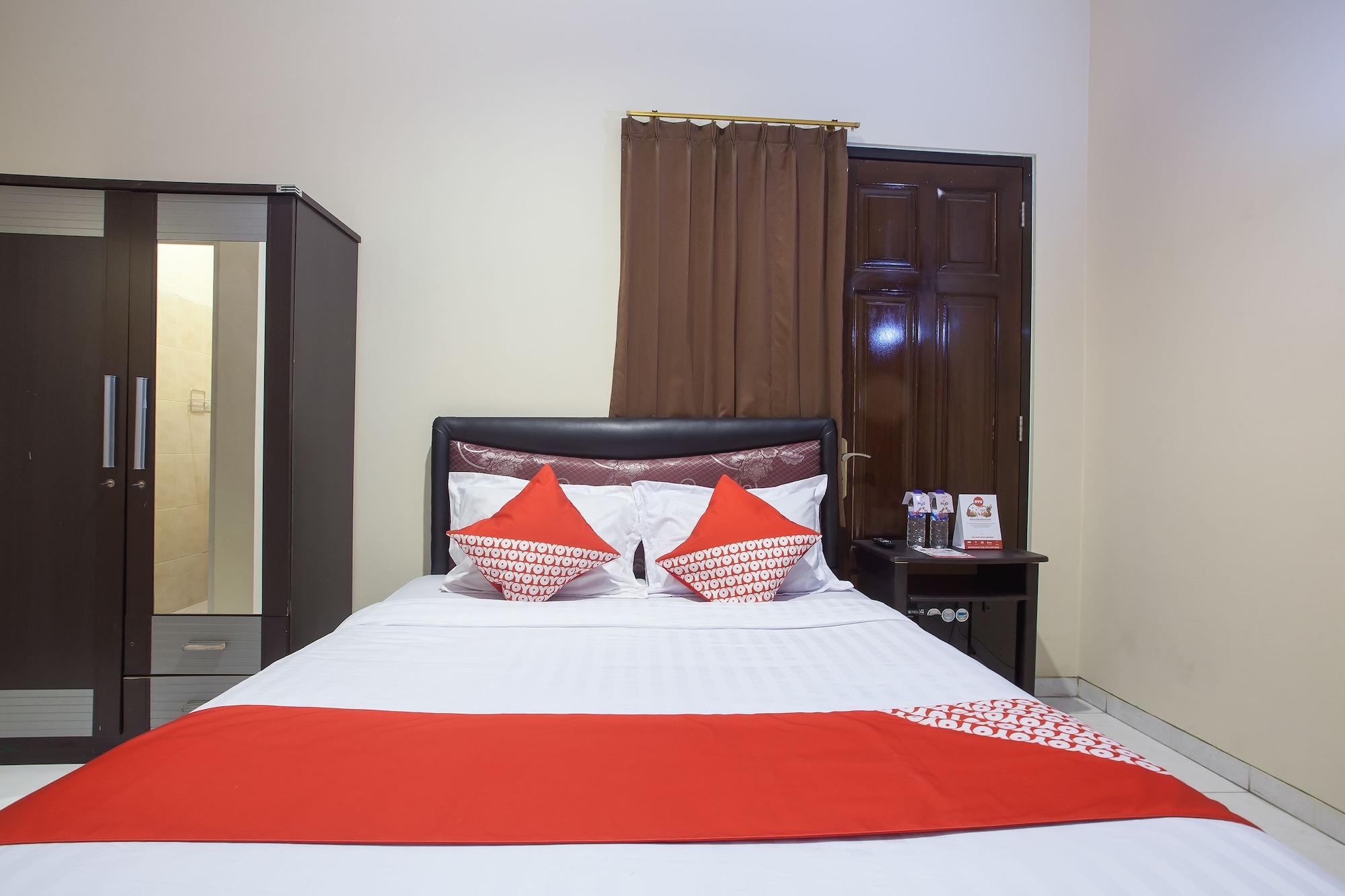 Reddoorz At Graha 99 Simomulyo Hotel Surabaya Eksteriør billede